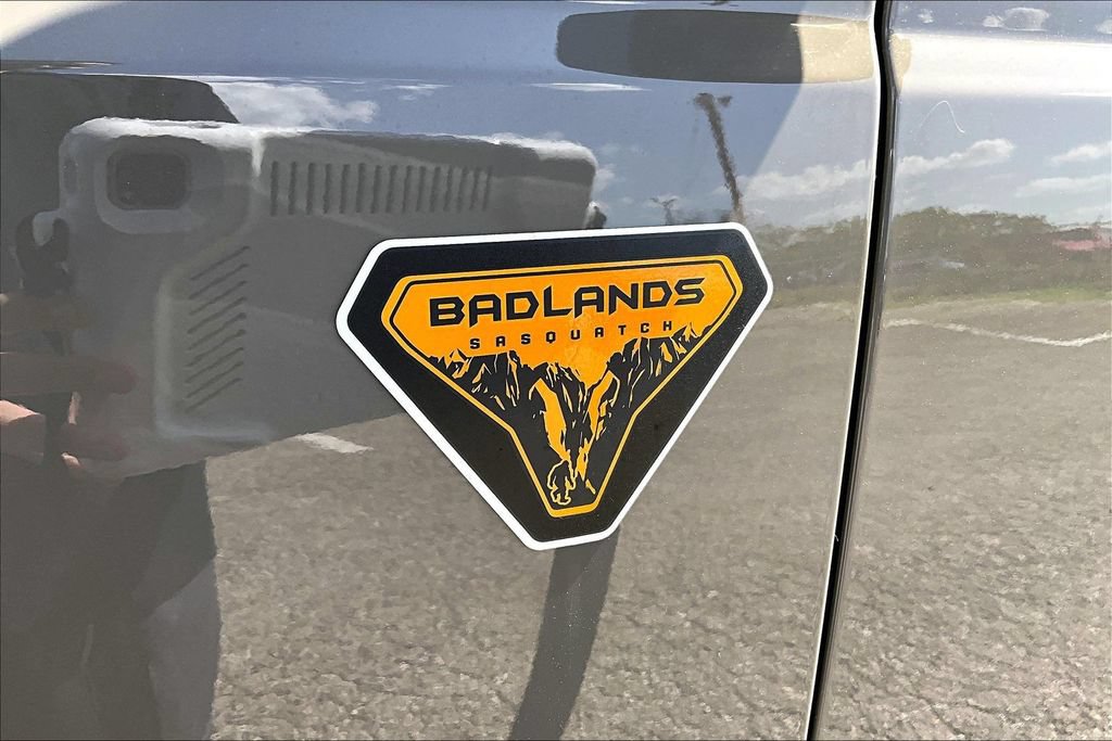 Certified 2025 Ford Bronco Badlands AWD/4WD image 8
