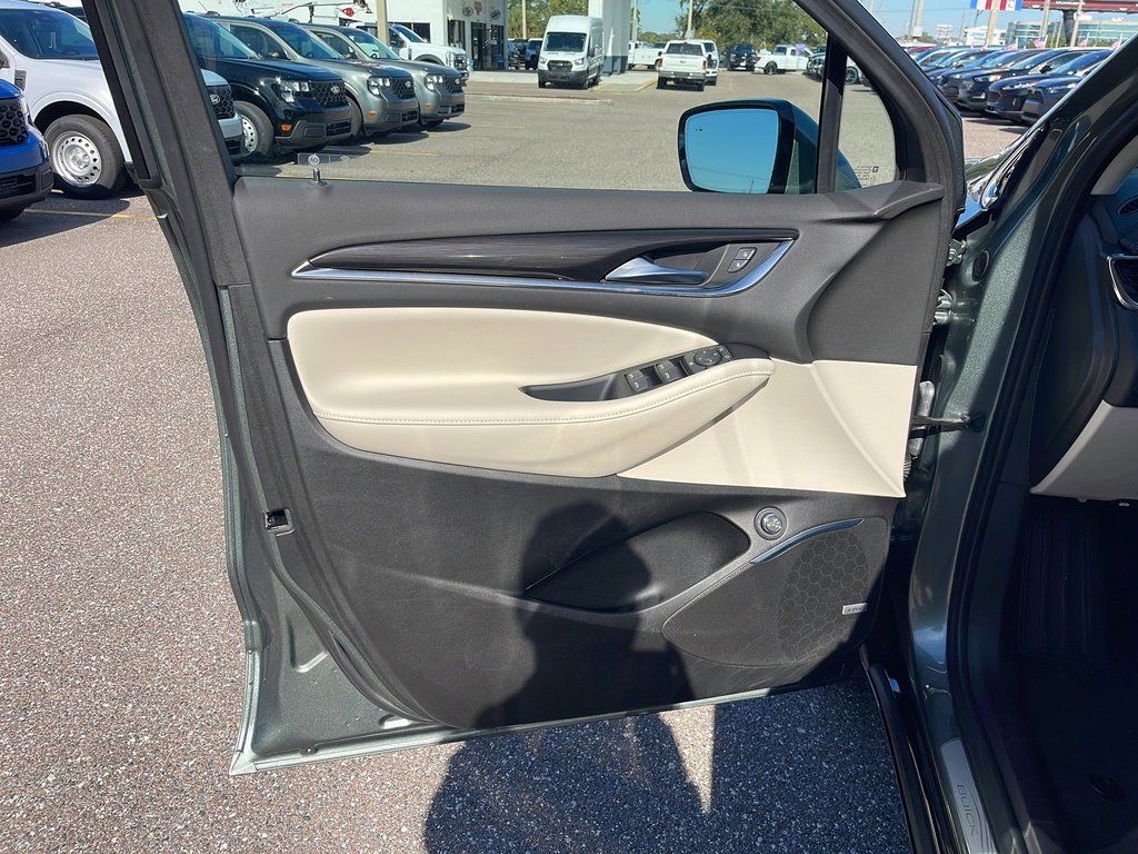 Used 2023 Buick Enclave Essence w/ Experience Buick Package image 8