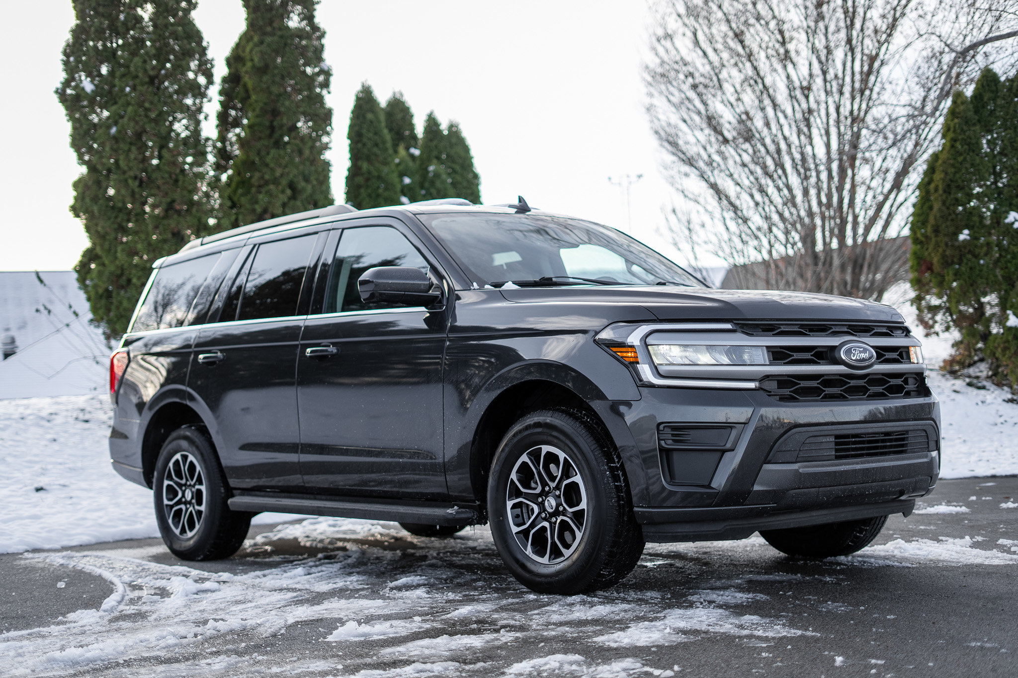 Certified 2024 Ford Expedition XLT image 3