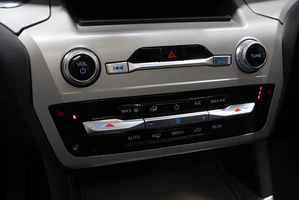 Certified 2023 Ford Explorer XLT w/ Equipment Group 202A image 34