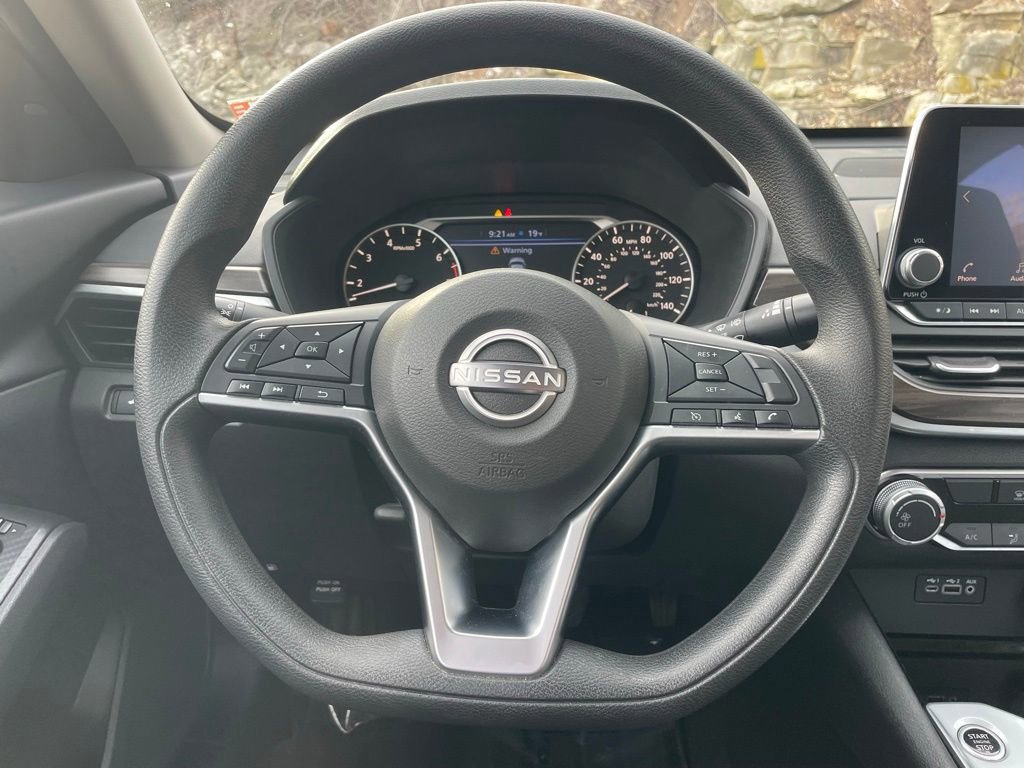 Used 2024 Nissan Altima 2.5 SV image 16