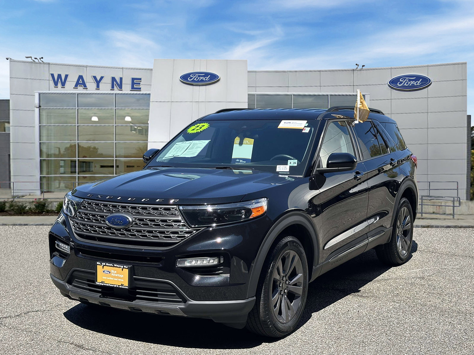 Certified 2023 Ford Explorer XLT w/ Equipment Group 202A AWD/4WD image 2