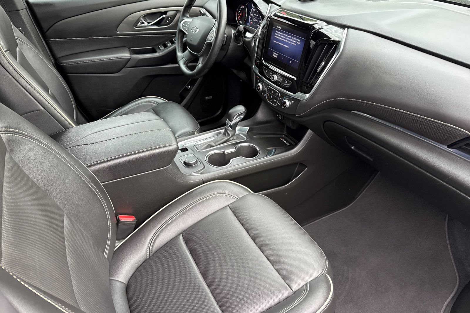 Used 2023 Chevrolet Traverse Premier w/ Redline Edition AWD/4WD image 19
