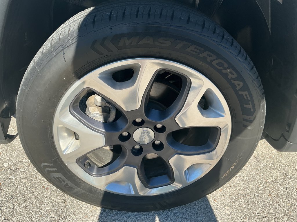 Used 2021 Jeep Compass Limited AWD/4WD image 9