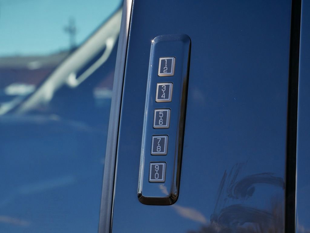 Certified 2023 Ford F150 Raptor w/ Raptor Carbon Fiber Package image 16