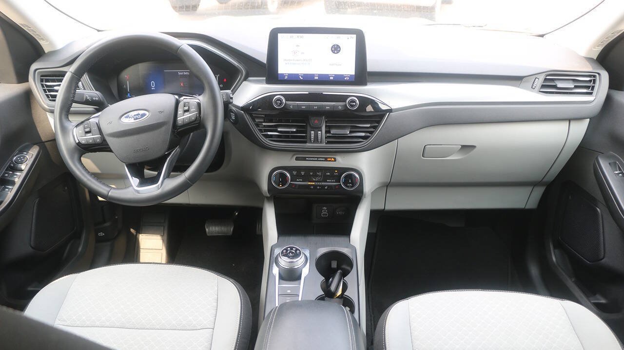 Certified 2024 Ford Escape Active AWD/4WD image 15