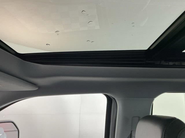 Certified 2025 Ford F450 Lariat w/ FX4 Off-Road Package image 26