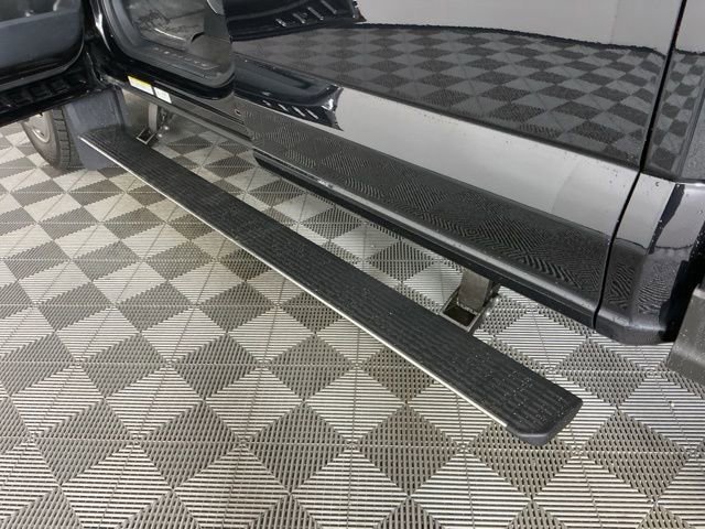 Certified 2025 Ford F450 Platinum w/ FX4 Off-Road Package image 15