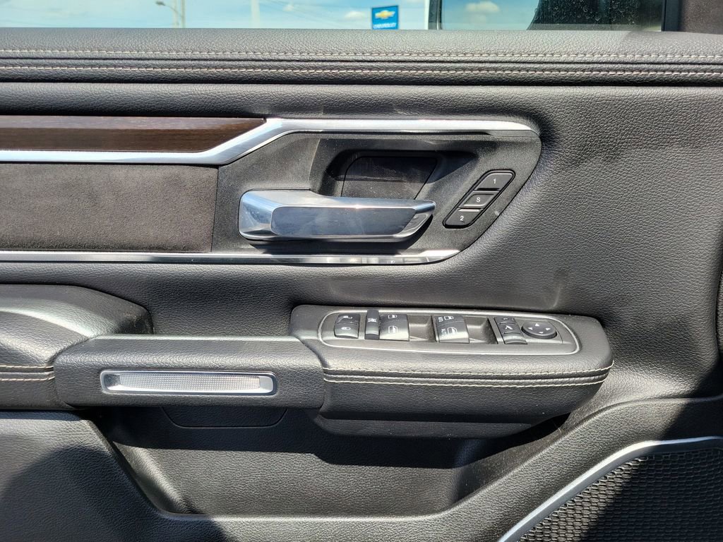 Used 2022 RAM 1500 Laramie AWD/4WD image 20