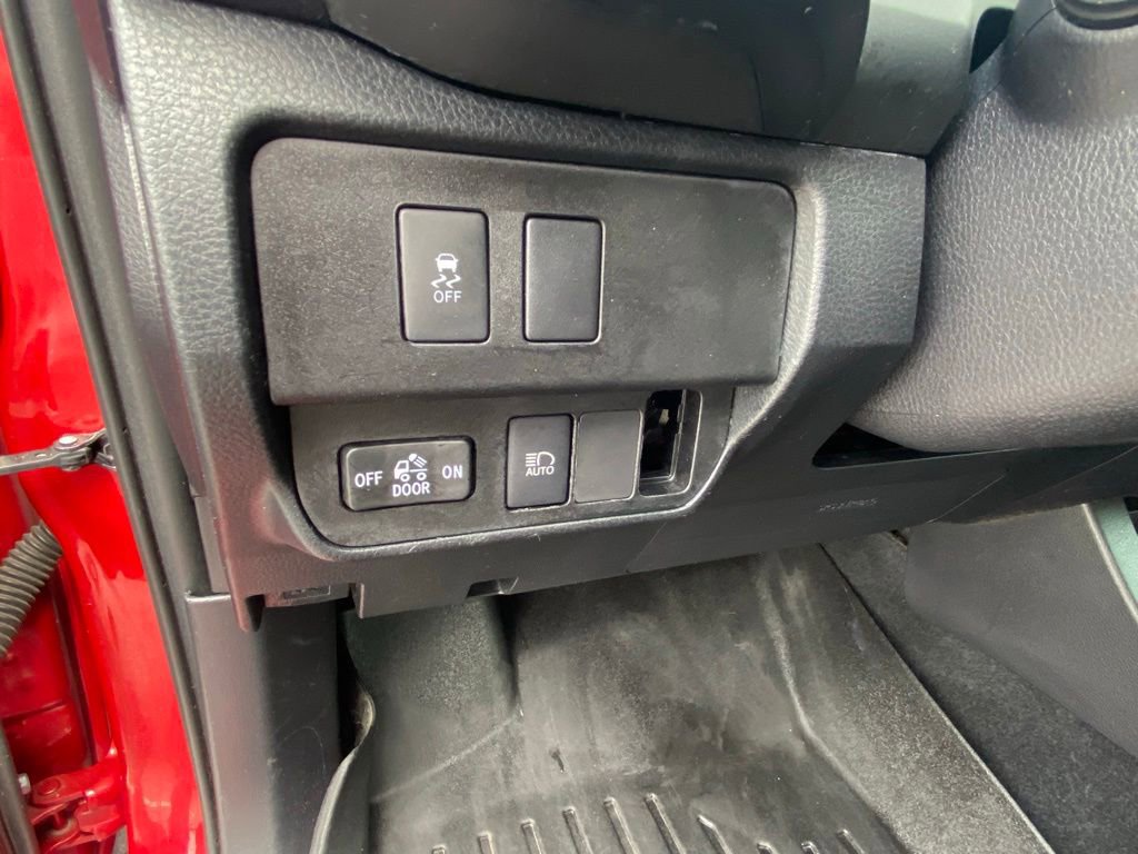 Used 2020 Toyota Tacoma SR w/ SR Convenience Package RWD image 12
