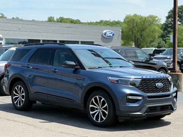 Certified 2020 Ford Explorer ST w/ Premium Technology Package AWD/4WD image 38