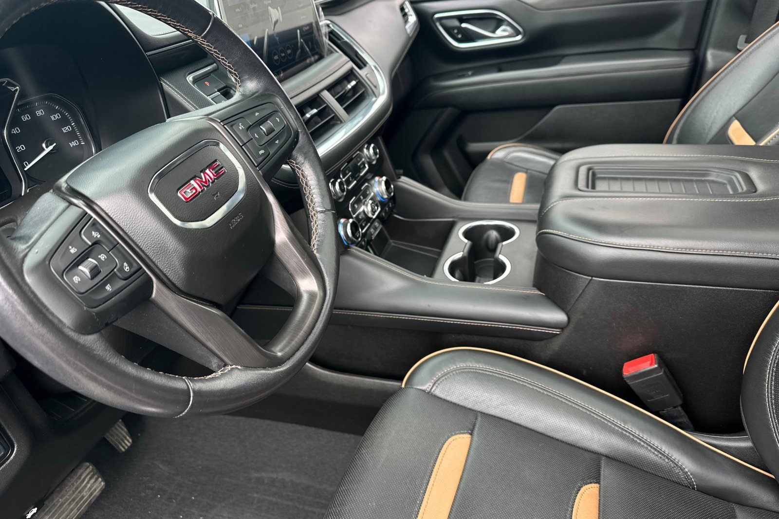 Used 2021 GMC Yukon AT4 w/ AT4 Premium Plus Package image 9