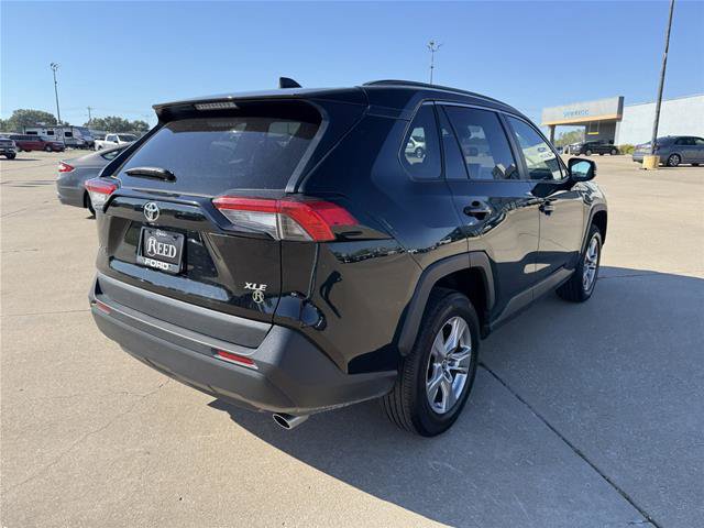 Used 2025 Toyota RAV4 XLE FWD image 9