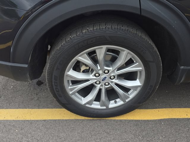 Certified 2023 Ford Explorer XLT w/ Equipment Group 202A AWD/4WD image 5
