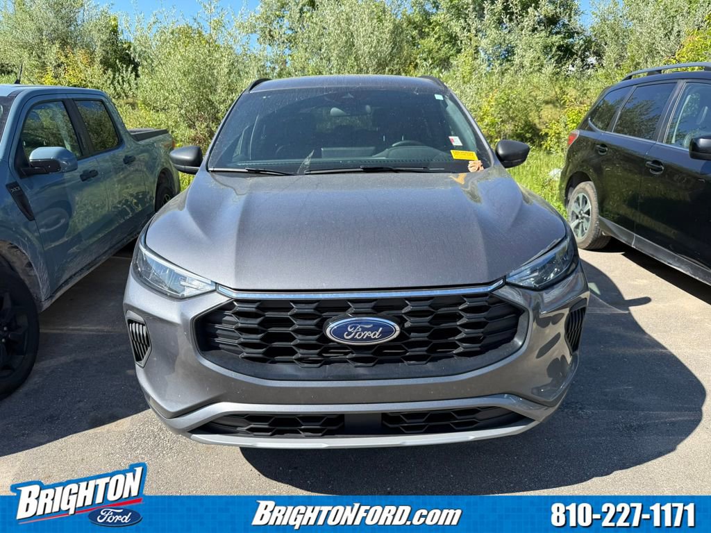 Certified 2024 Ford Escape ST-Line w/ Tech Pack #1 AWD/4WD image 2