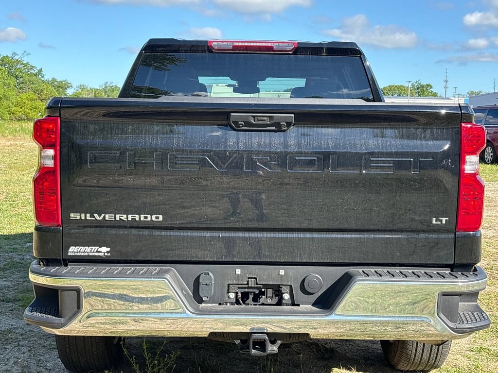 Used 2025 Chevrolet Silverado 1500 LT AWD/4WD image 7