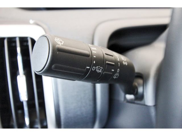 Certified 2025 Ford Expedition Active AWD/4WD image 17