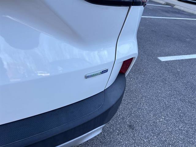 Certified 2020 Ford Escape Titanium image 6