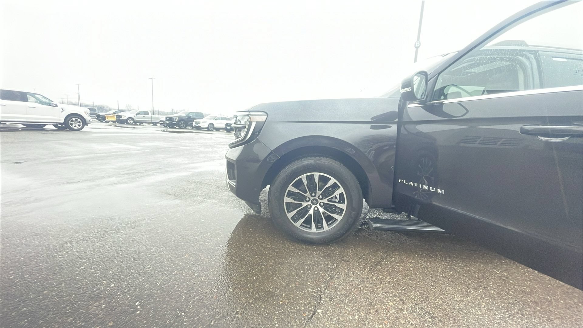 Certified 2025 Ford Expedition Platinum AWD/4WD image 24