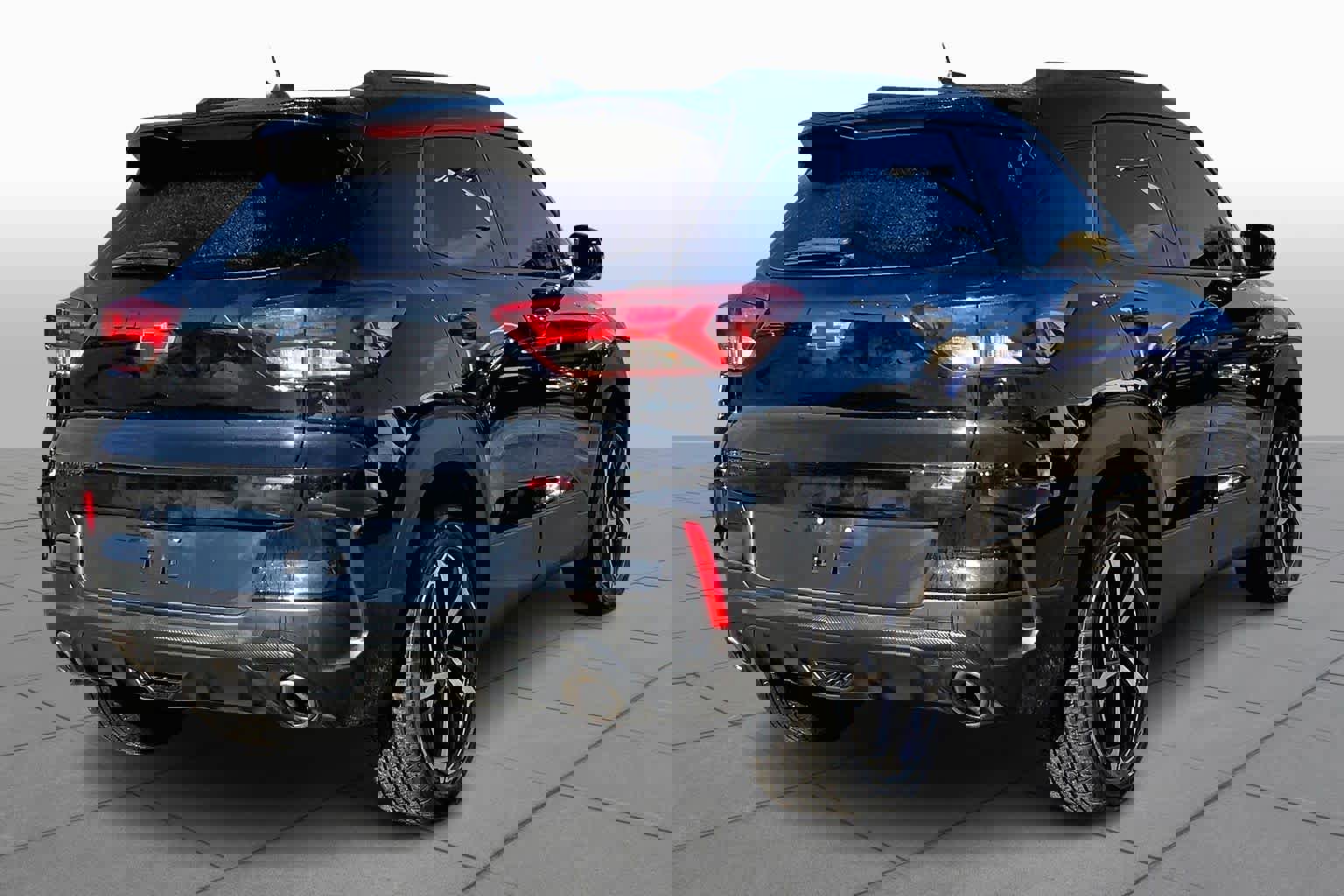 Used 2023 Chevrolet TrailBlazer RS w/ Sun and Liftgate Package image 12