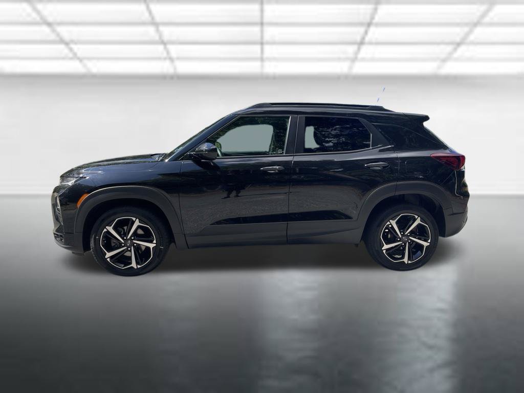 Used 2022 Chevrolet TrailBlazer RS FWD image 2