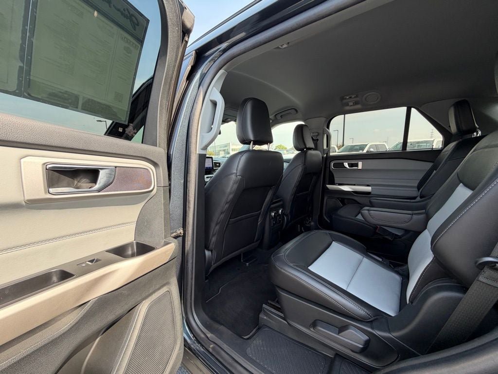 Certified 2023 Ford Explorer XLT w/ Equipment Group 202A RWD image 23