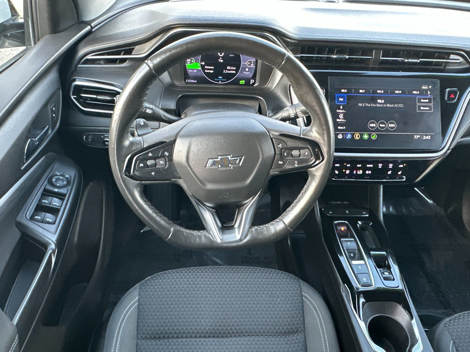 Used 2022 Chevrolet Bolt EUV LT w/ Comfort Package image 14