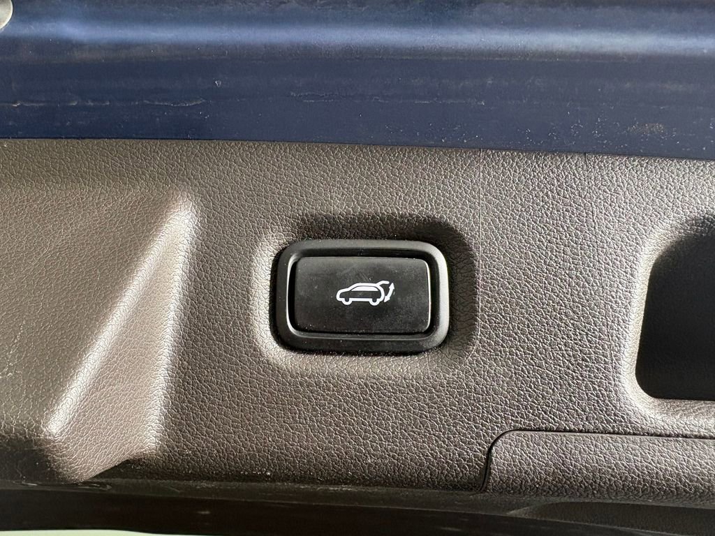 Used 2020 Hyundai Santa Fe SEL w/ Convenience Package image 32