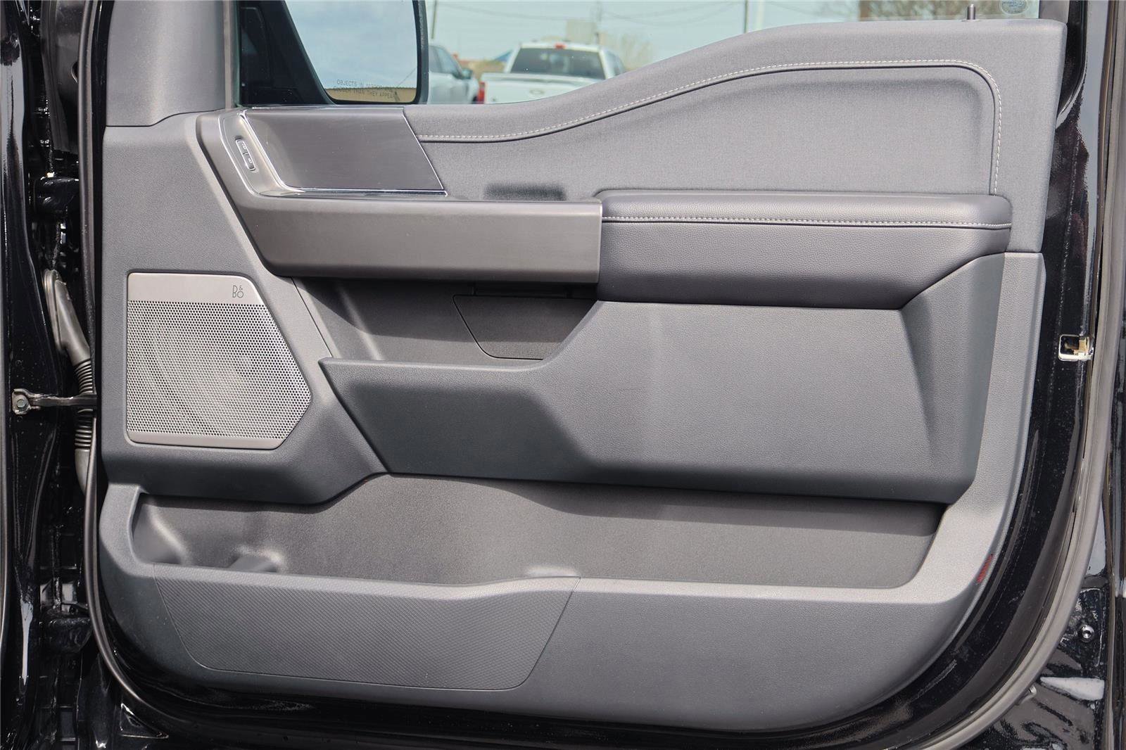 Certified 2025 Ford F150 Lariat w/ Equipment Group 501A Mid image 32