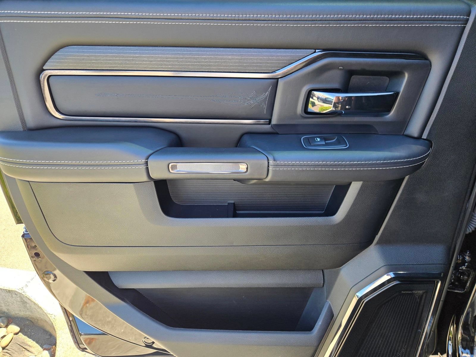 Used 2023 RAM 3500 Limited AWD/4WD image 11