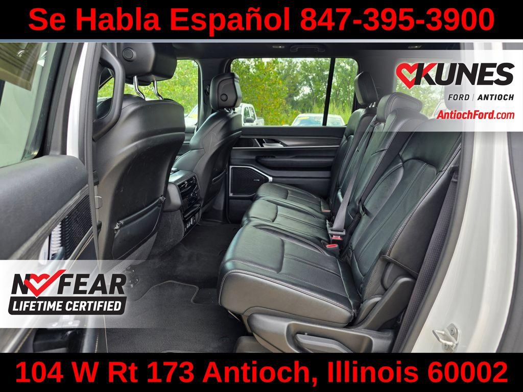 Used 2024 Jeep Wagoneer L Series II w/ Flexible Seating Group AWD/4WD image 26