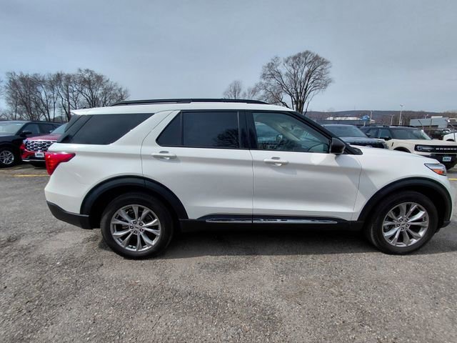 Certified 2023 Ford Explorer XLT w/ Equipment Group 202A image 6