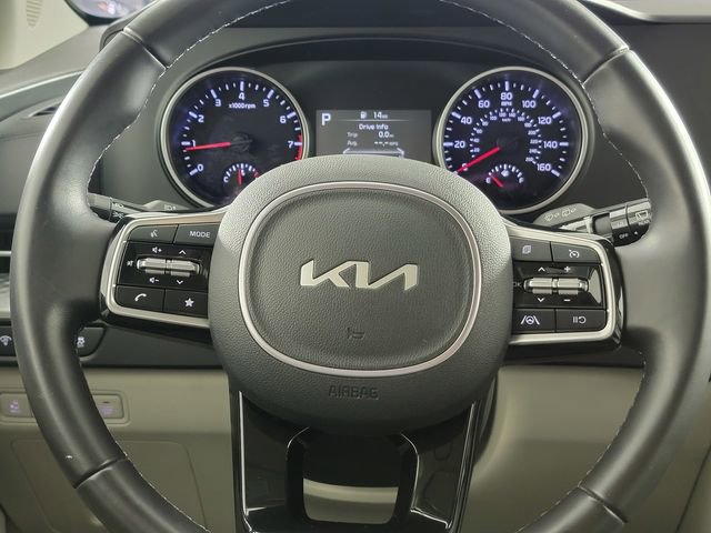 Used 2023 Kia Carnival LX FWD image 25