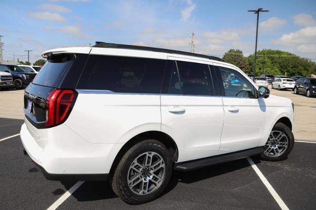 Certified 2025 Ford Expedition Active AWD/4WD image 7