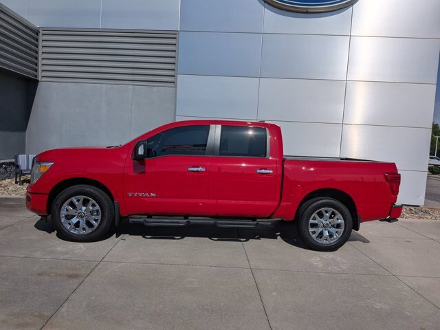 Used 2024 Nissan Titan SV w/ SV Convenience Package AWD/4WD image 7