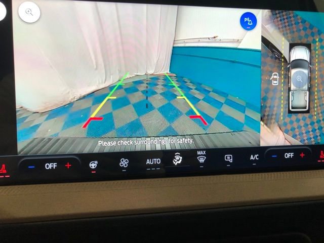 Certified 2025 Ford Maverick Lariat w/ 4K Tow Package image 21