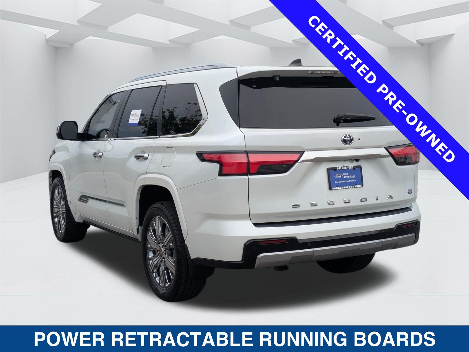 Used 2024 Toyota Sequoia Capstone AWD/4WD image 7