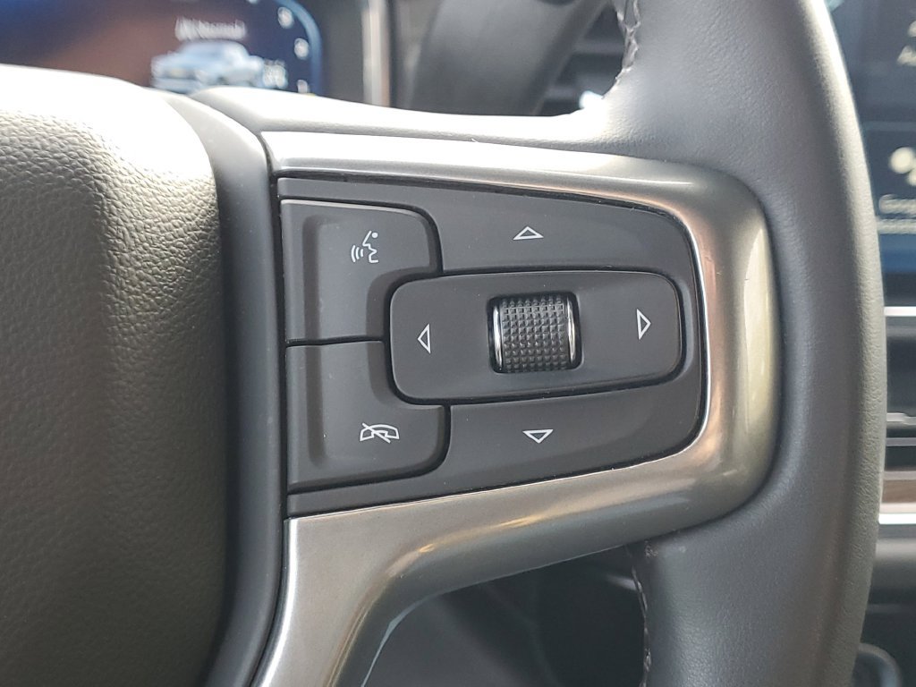 Used 2023 Chevrolet Silverado 1500 LT AWD/4WD image 25