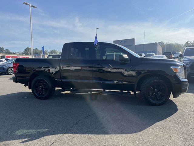 Used 2021 Nissan Titan SV w/ SV Convenience Package image 2