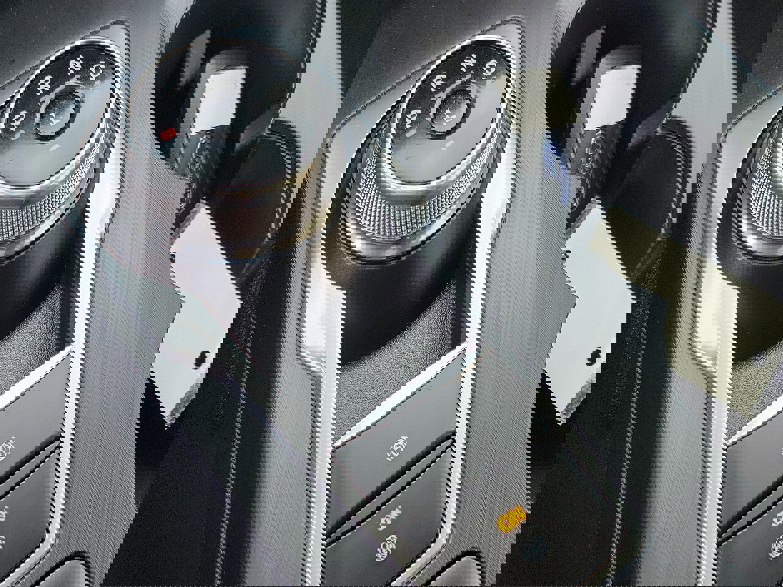 Certified 2022 Ford Escape SE w/ Cold Weather Package AWD/4WD image 32