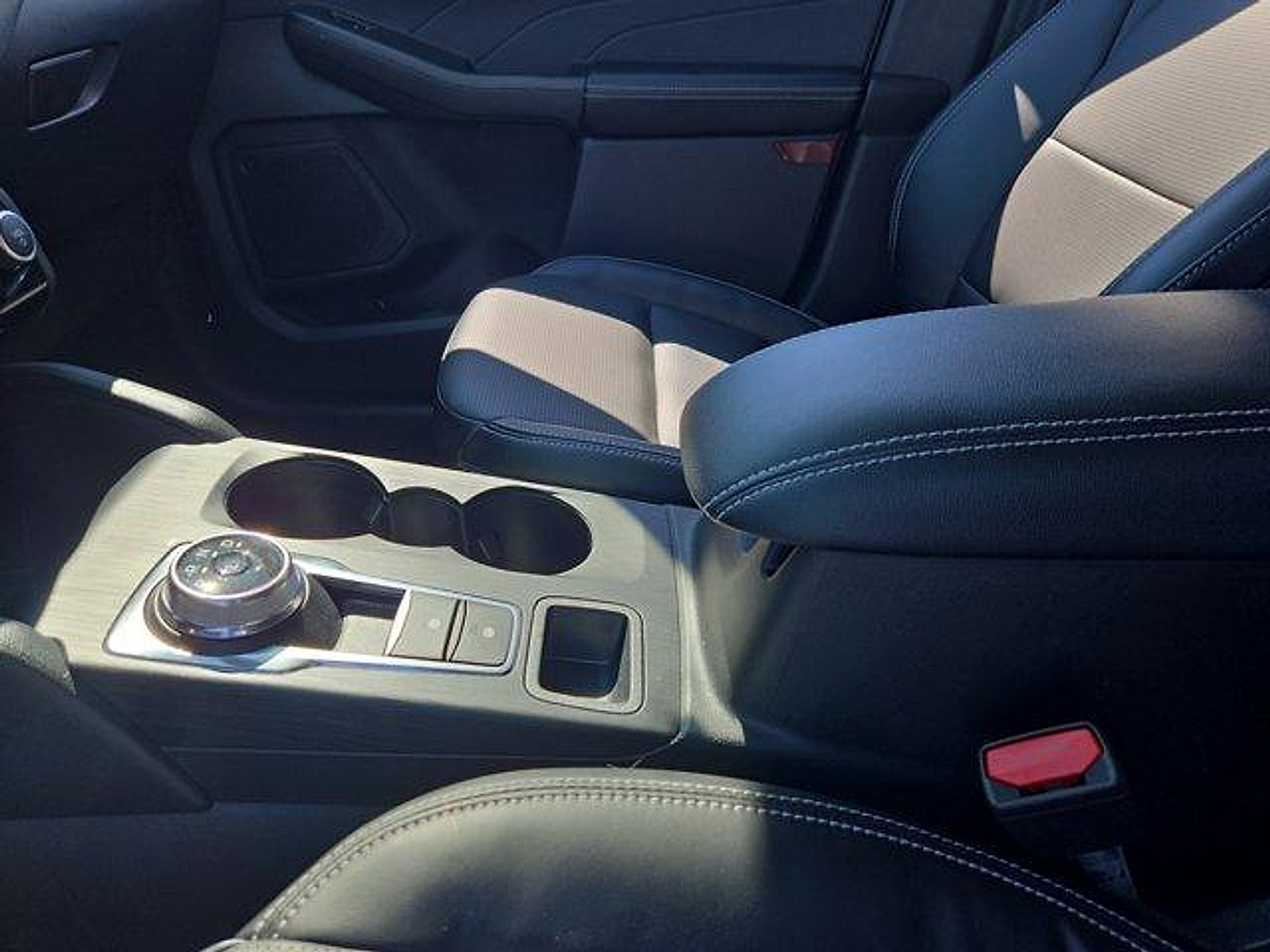 Certified 2023 Ford Escape Platinum AWD/4WD image 22