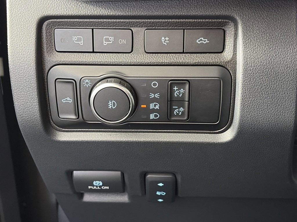 Certified 2024 Ford F350 Platinum w/ FX4 Off-Road Package image 25