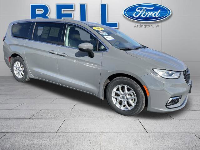 Used 2023 Chrysler Pacifica Touring-L