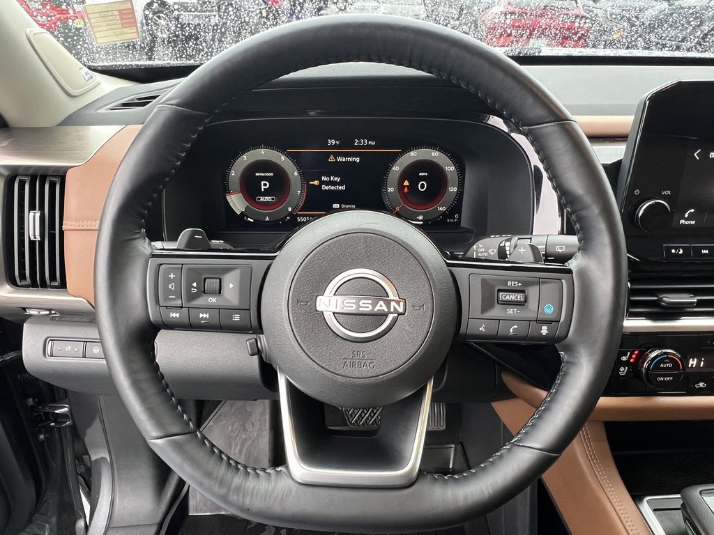 Used 2023 Nissan Pathfinder Platinum image 19