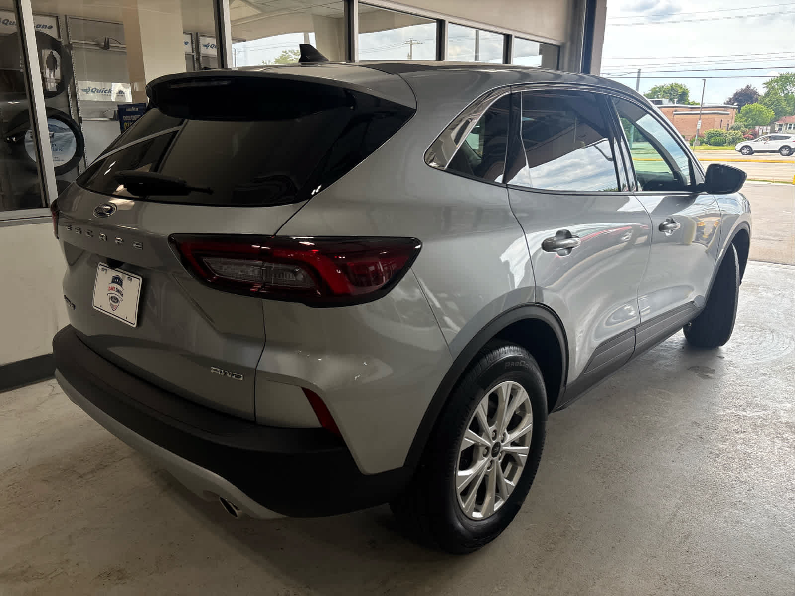 Certified 2024 Ford Escape Active AWD/4WD image 9