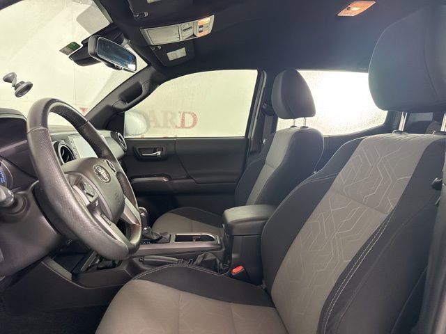 Used 2022 Toyota Tacoma TRD Off-Road image 11