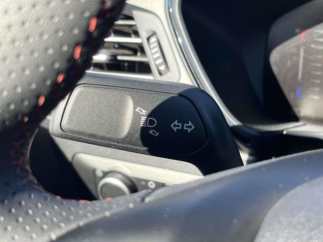 Certified 2025 Ford Escape ST-Line image 21