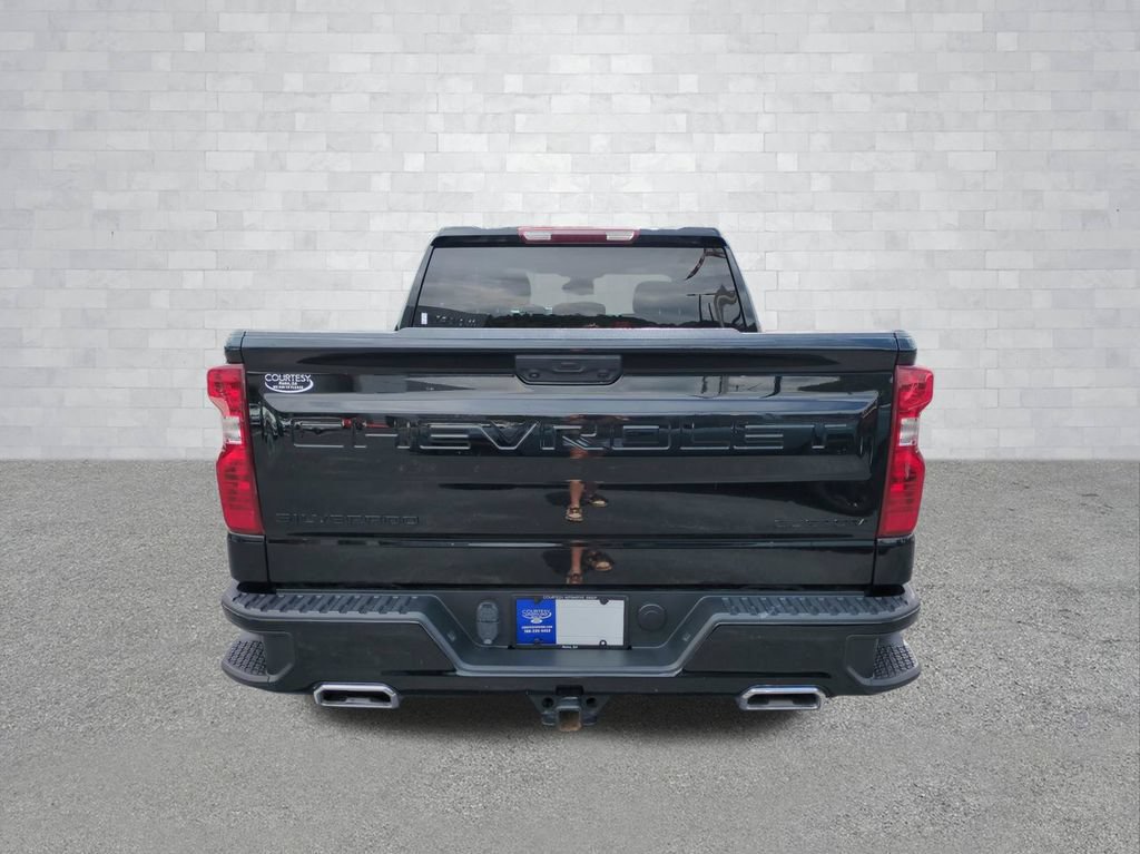 Used 2022 Chevrolet Silverado 1500 Custom Trail Boss w/ Midnight Edition AWD/4WD image 6