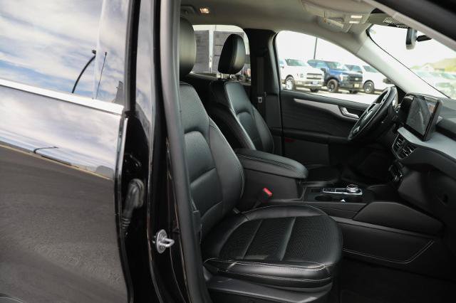 Certified 2024 Ford Escape Platinum AWD/4WD image 24
