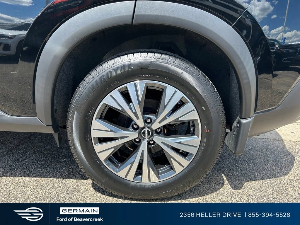 Used 2023 Nissan Rogue SV AWD/4WD image 13